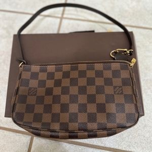 Louis Vuitton Pochette